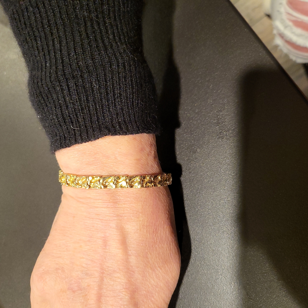 SOLD!!! Gorgeous solid 20 grams 14k yellow gold bracelet!